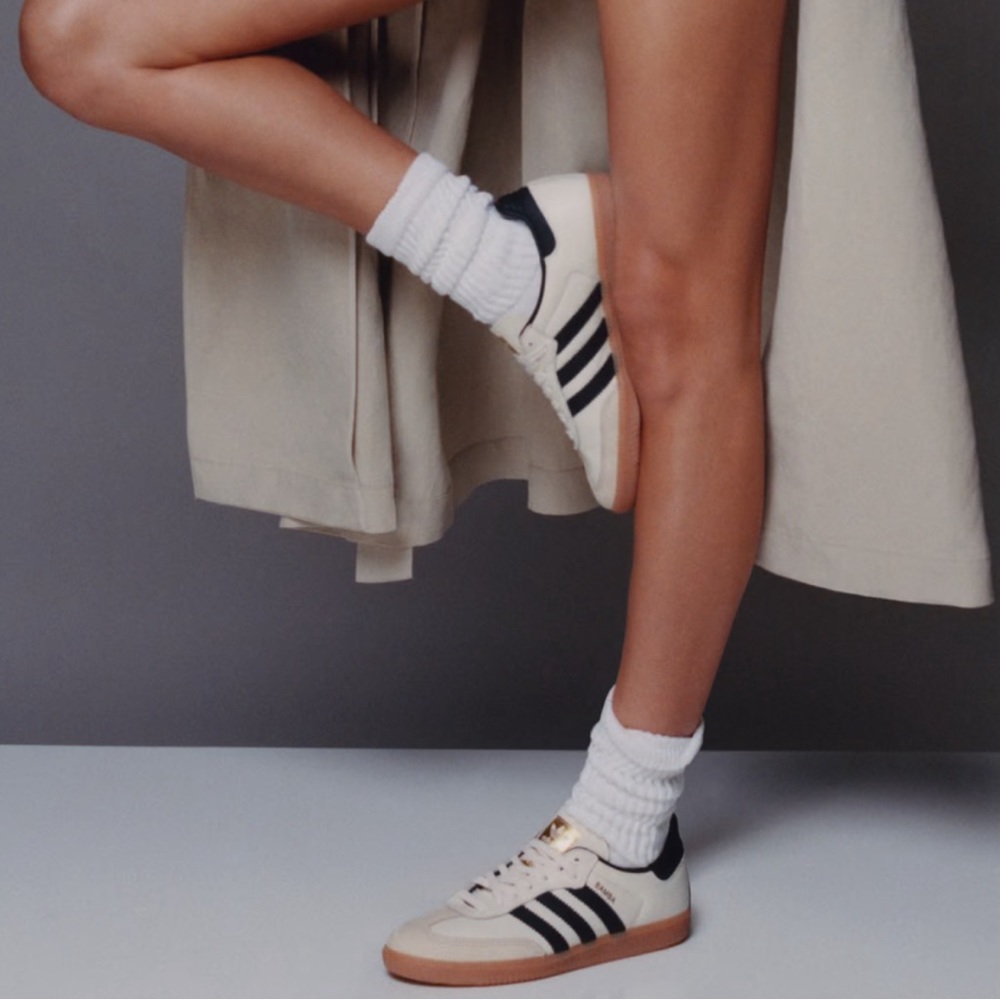 New in Box rare beige and gold Sambas Sand Strata - white laces!
